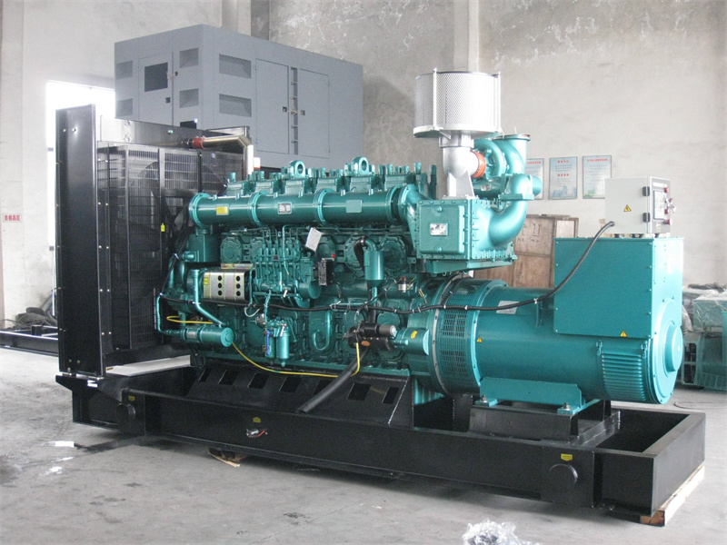 临泉200KW 柴油发电机的油耗是多少?